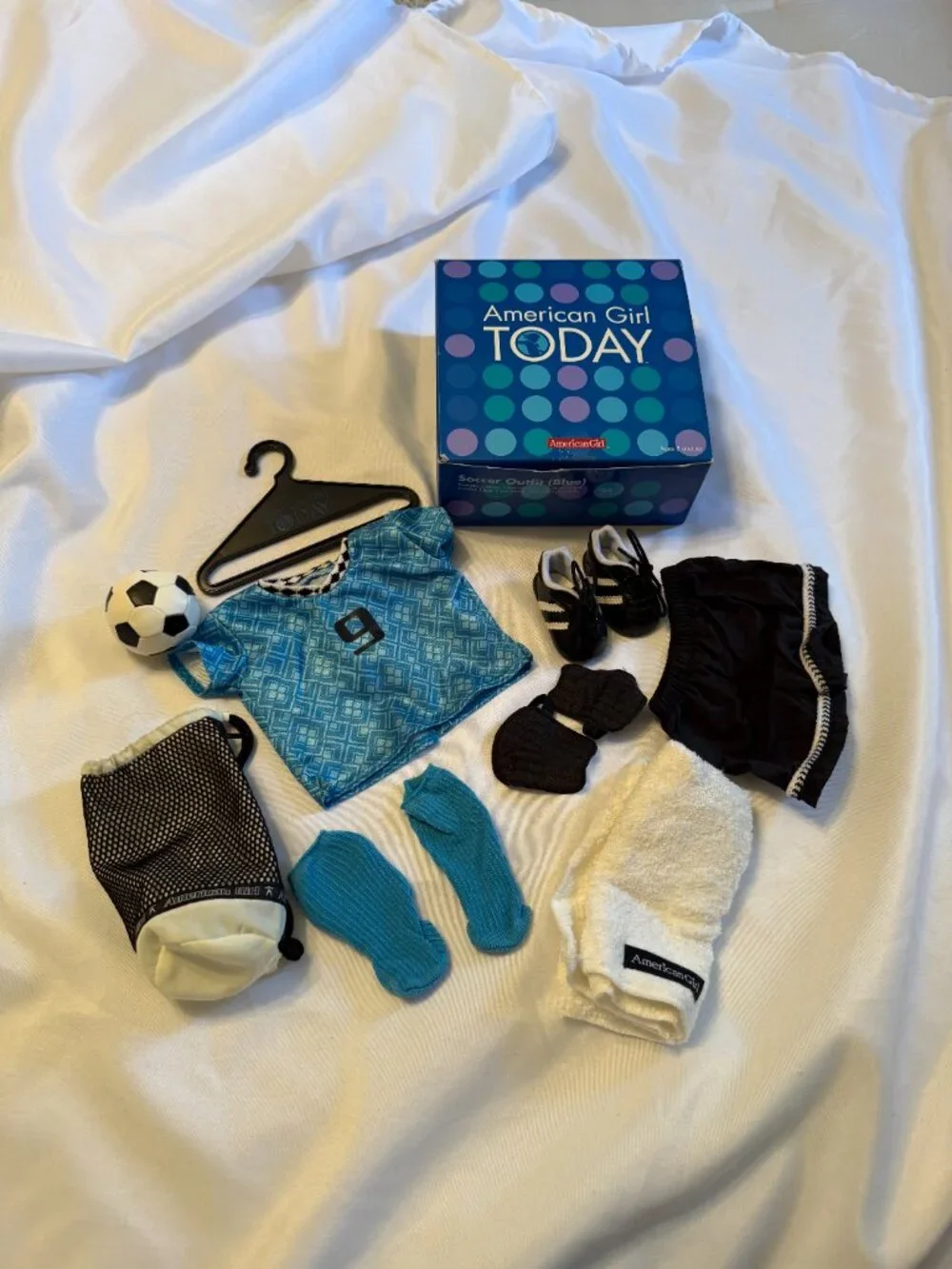 American Girl Doll complete Soccer Outfit (2004) Retired.